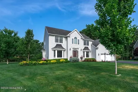 1021 Coffee Dr, Schenectady, NY 12303