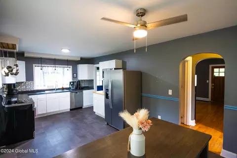 Entry Way - 115 Boshart Rd, Fonda, NY 12068 photo 1 of 2