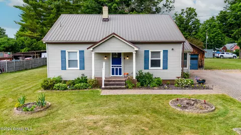 115 Boshart Rd, Fonda, NY 12068