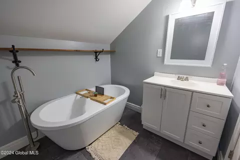 Bath - 115 Boshart Rd, Fonda, NY 12068 photo 5 of 6