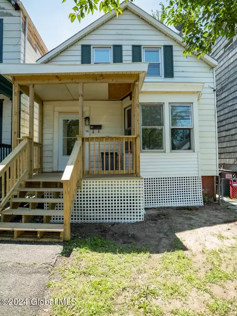 146 3rd Ave, Rensselaer, NY 12144