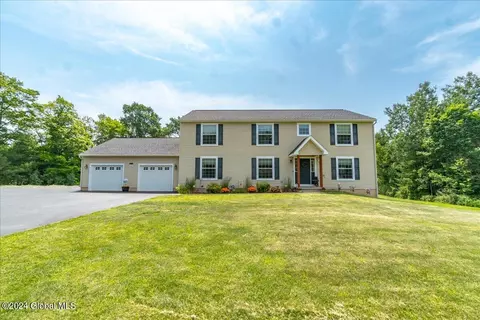 260 N Schodack Rd, East Greenbush, NY 12061