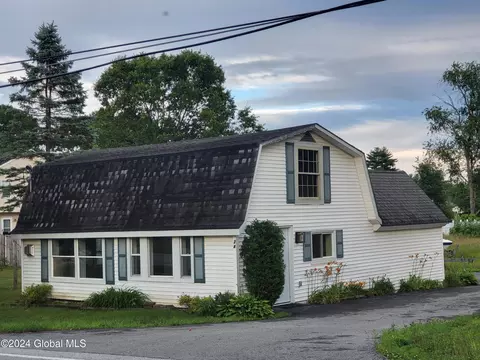 24 William St, South Glens Falls, NY 12803