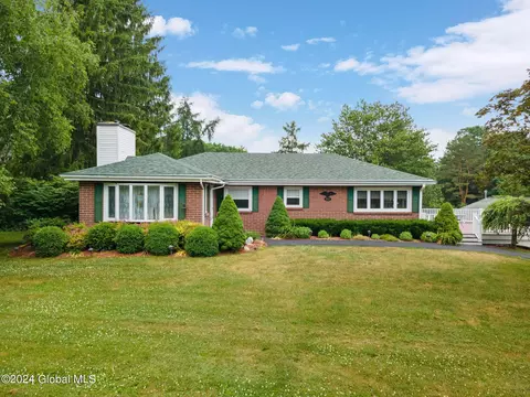 1517 N Mansion Rd, Duanesburg, NY 12056