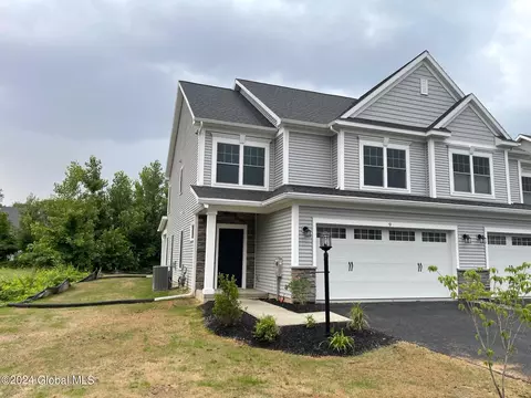 9 Blair Ct, Latham, NY 12110