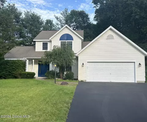413 Jessamine Ln, Schenectady, NY 12303