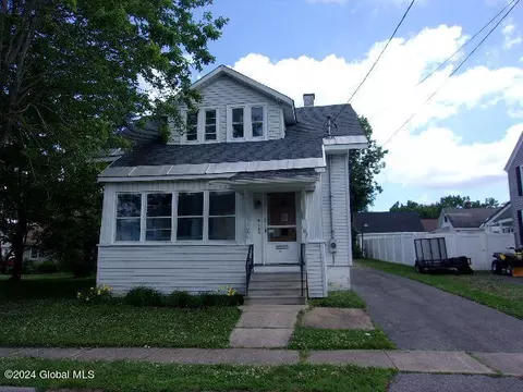 105 E Decker St, Johnstown, NY 12095