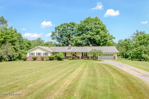 411 Gale Hill Rd, East Chatham, NY 12060