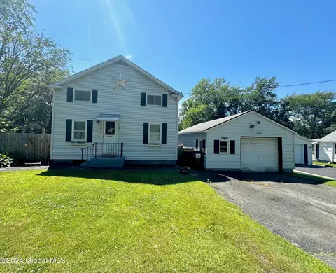 102 Stone Quarry Rd, Clifton Park, NY 12065