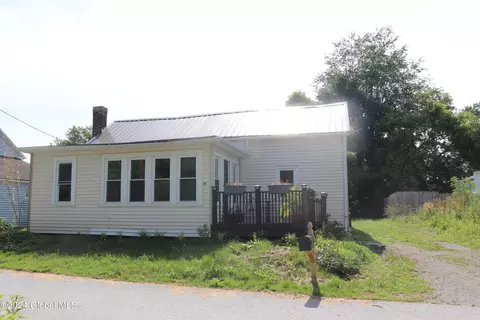 101 Railroad Ave, Hoosick Falls, NY 12090