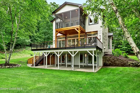 84 Fitzgerald Rd, Queensbury, NY 12804