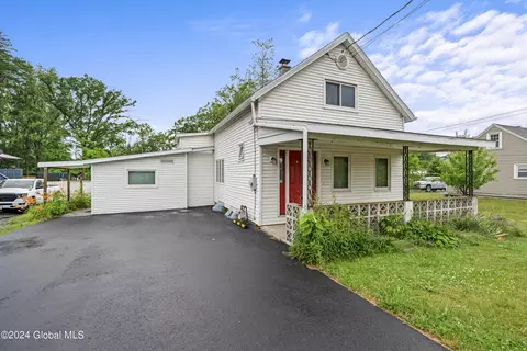 1395 Red Mill Rd, Rensselaer, NY 12144
