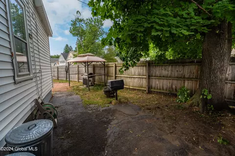 2003 Fairview Ave, Schenectady, NY 12306 photo 6