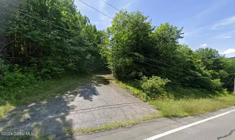 2431 Ennis Rd, Pattersonville, NY 12137