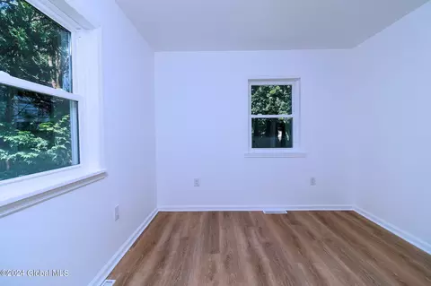 45 Beacon Rd, Glenmont, NY 12077 photo 10