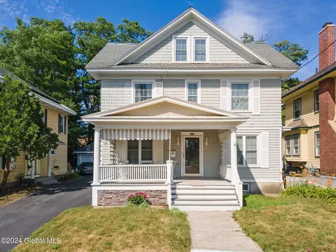 1587 Bradley St, Schenectady, NY 12304
