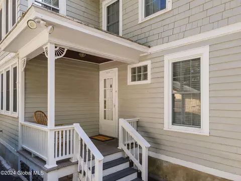 Exterior - 1587 Bradley St, Schenectady, NY 12304 photo 3 of 6
