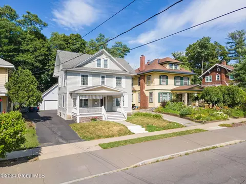 Exterior - 1587 Bradley St, Schenectady, NY 12304 photo 6 of 6