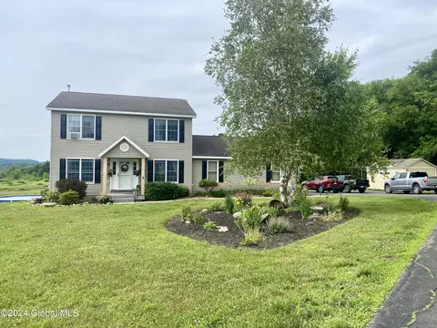 70 Cumo Rd, Johnsonville, NY 12094