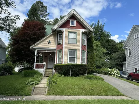 269 N Kingsboro Ave, Gloversville, NY 12078