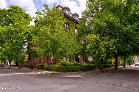 200 Washington St, Troy, NY 12180