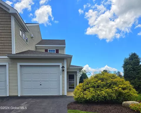 108 Laurel Dr, Amsterdam, NY 12010