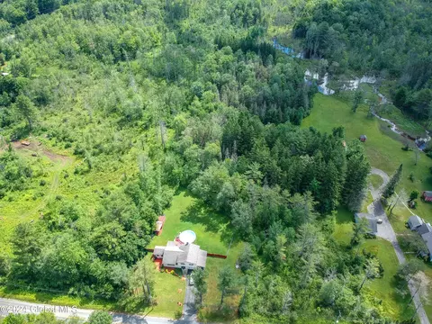 View/Area - 141 Morrow Rd, Amsterdam, NY 12010 photo 3 of 6