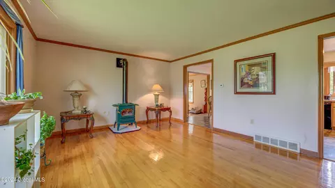 Living - 141 Morrow Rd, Amsterdam, NY 12010 photo 3 of 5