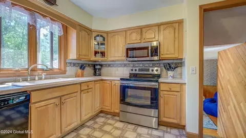 Kitchen - 141 Morrow Rd, Amsterdam, NY 12010 photo 3 of 4