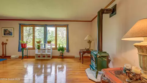 Living - 141 Morrow Rd, Amsterdam, NY 12010 photo 1 of 5