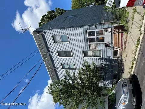 103 Sherman St, Albany, NY 12206