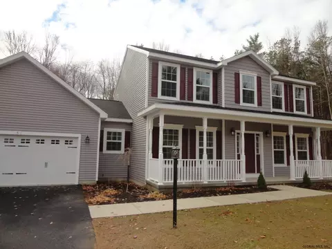 7 Strawberry Fields Dr, Brookview, NY 12033