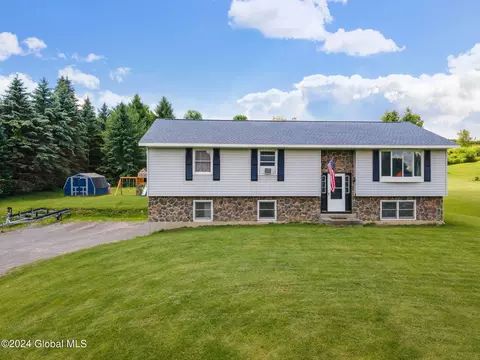 369 Hubb Shutts Rd, Cobleskill, NY 12043