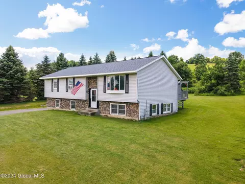 369 Hubb Shutts Rd, Cobleskill, NY 12043 photo 3