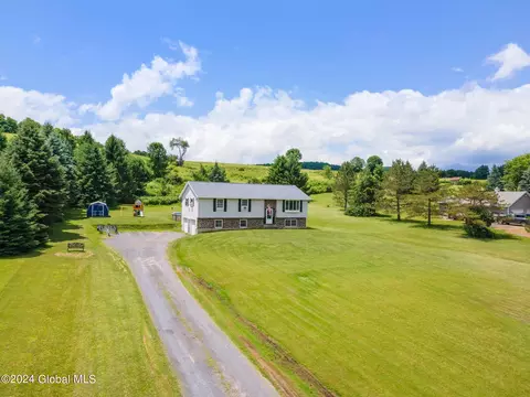 369 Hubb Shutts Rd, Cobleskill, NY 12043 photo 2