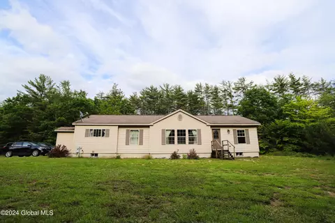 173 Third Avenue Ave, Hadley, NY 12835
