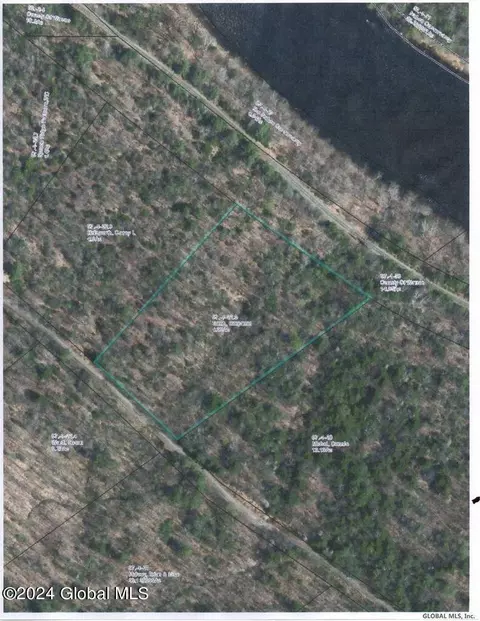 722 River Rd, Riparius, NY 12853