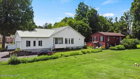7 Windsor St, Schroon Lake, NY 12870