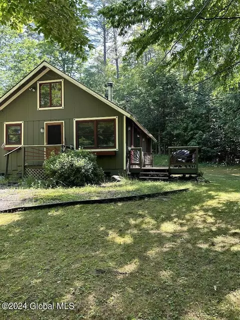 746 Atateka Dr, Chestertown, NY 12817