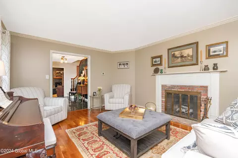 22 Ruxton Rd, Delmar, NY 12054 photo 9