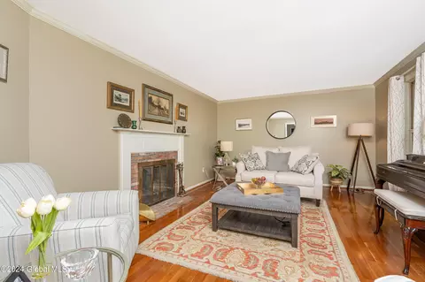 22 Ruxton Rd, Delmar, NY 12054 photo 7
