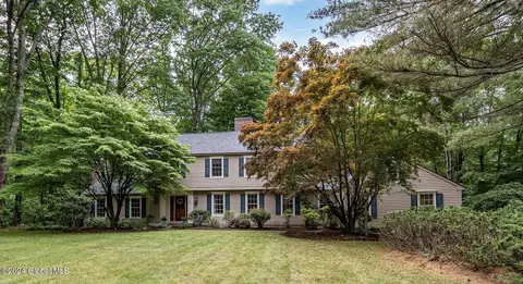 22 Ruxton Rd, Delmar, NY 12054 photo 2