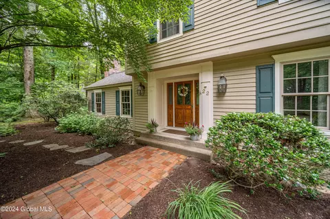 22 Ruxton Rd, Delmar, NY 12054 photo 4