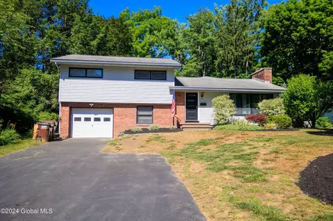 19 Albin Rd, Delmar, NY 12054