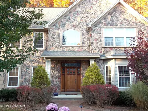13 Four Leaf Manor Dr, Rexford, NY 12148