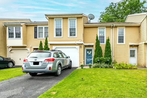 57 Meadowlark Dr, Cohoes, NY 12047