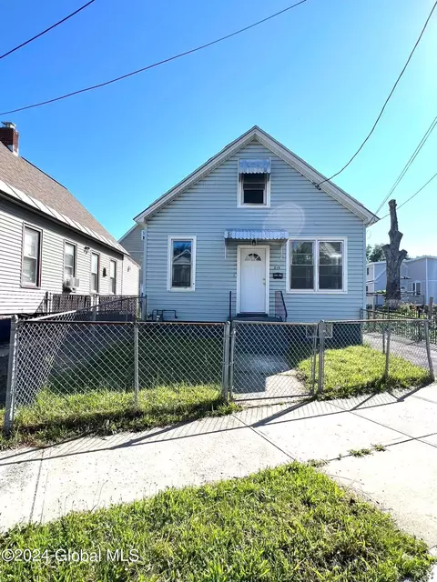 315 Duane Ave, Schenectady, NY 12307