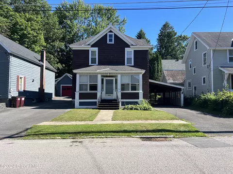 34 Woodward Ave, Gloversville, NY 12078