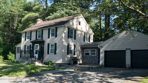 20 Jerome Ave, Queensbury, NY 12804