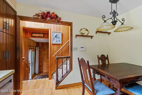 Dining - 1043 Peter Rd, Schenectady, NY 12303 photo 3 of 5